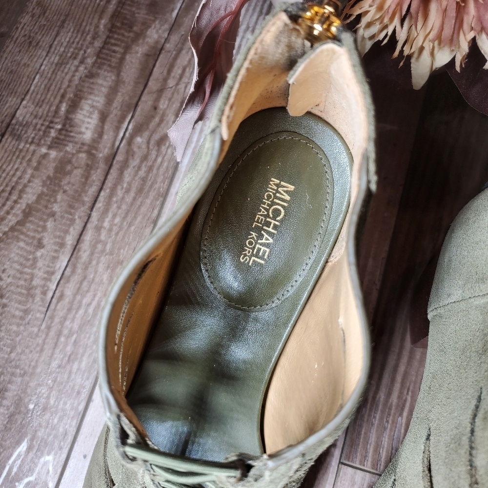 Michael Kors Elsie Cutout Suede Open Toe Booties Olive Green Women's Size 9M NEW - Picture 3 of 16